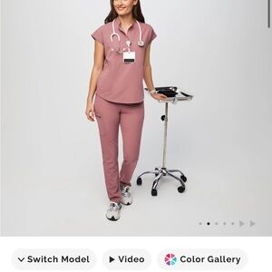 Figs Women's Dusty Rose Scrub Set